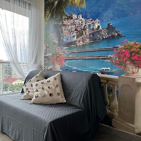 شقة Il Gabbiano Savona "Luxury House" - Wifi, Parking, Shopping Center المظهر الخارجي الصورة